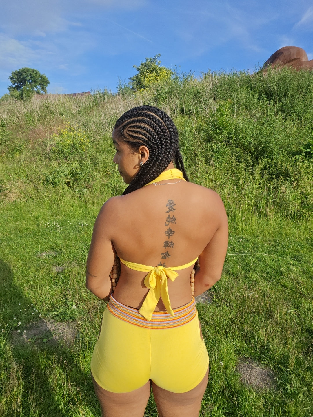 Miss... (circle booty short/ boobielover)
